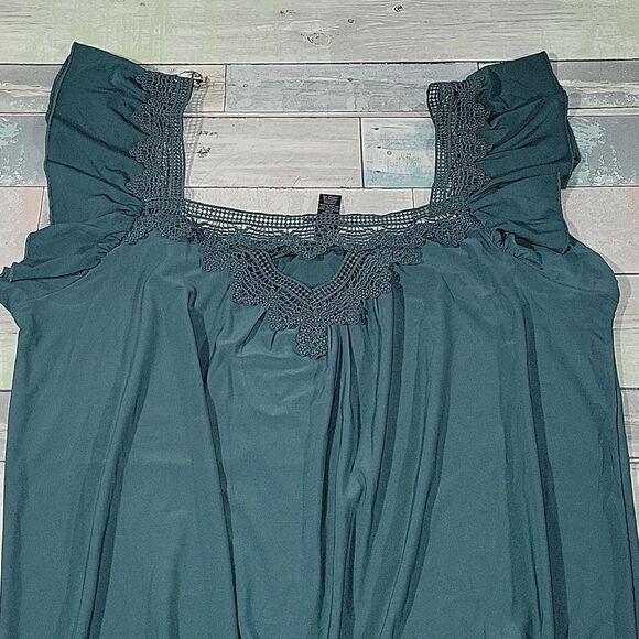 Daytrip Shirt/Top Square Neckline sz Large - Picture 2 of 5